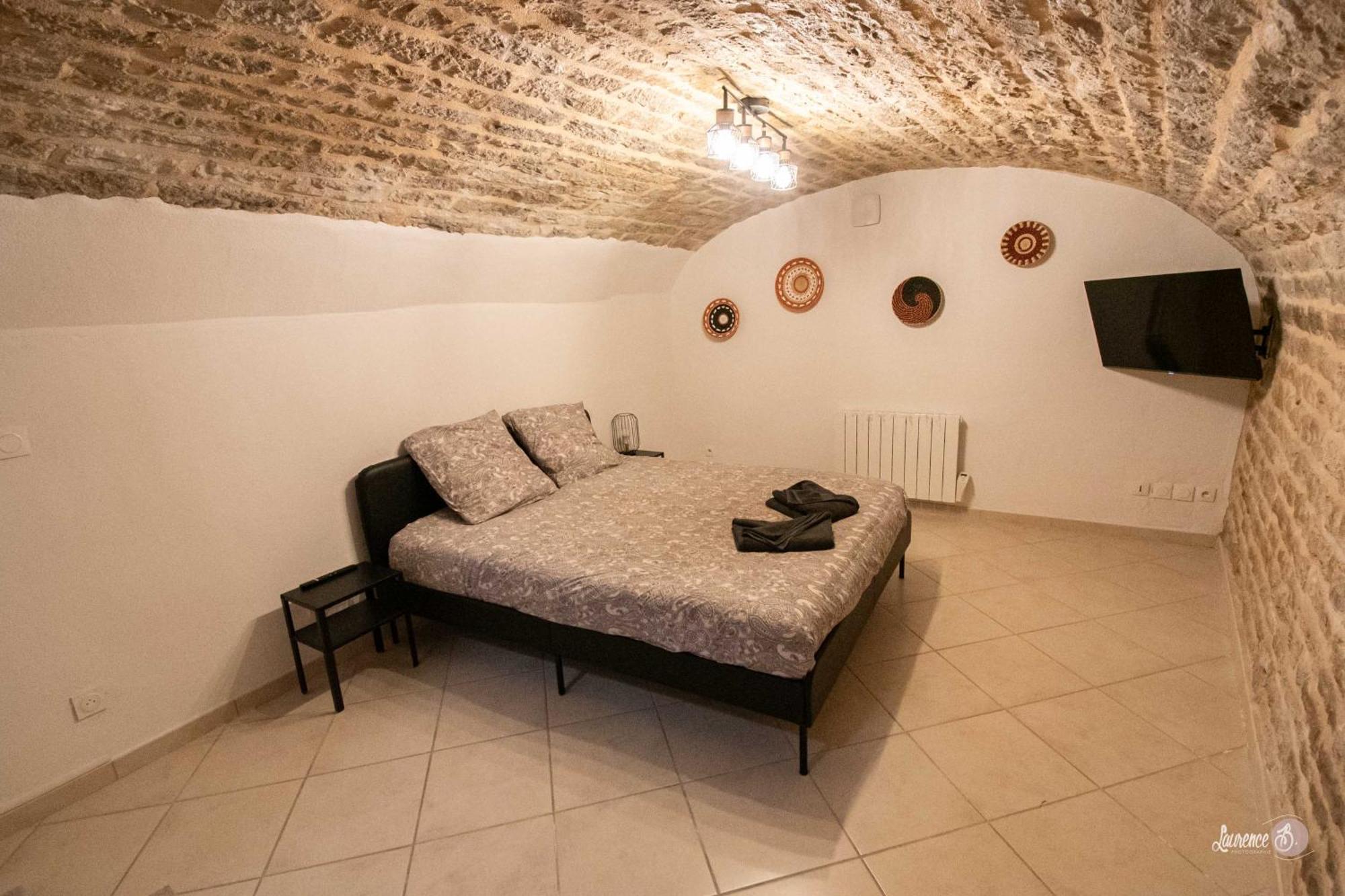 Residence Le Zola Compose De 3 Appartements Distincts En Hyper Centre De Dijon Avec Wifi ภายนอก รูปภาพ